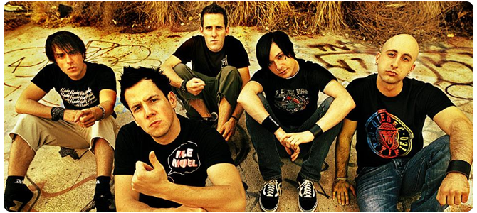 Simple Plan performed ‘Promise’ on Warped Rewind At Sea!